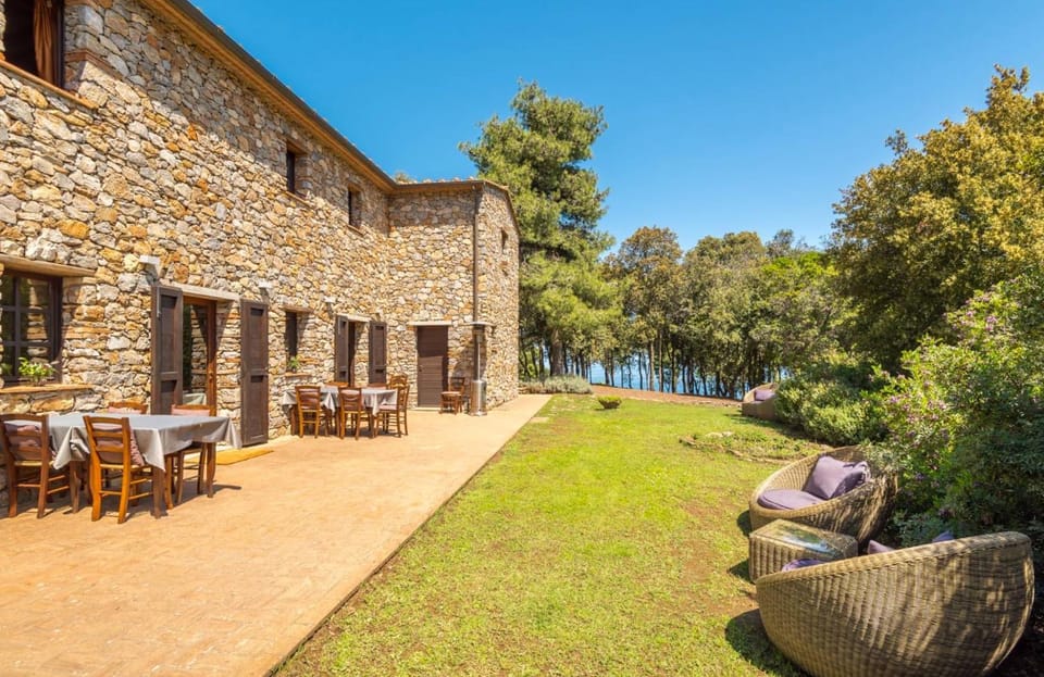 Property building, Restaurant/places to eat, Garden, View (from property/room)