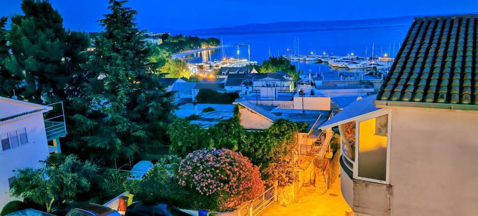 Villa DM Apartment in Baška Voda