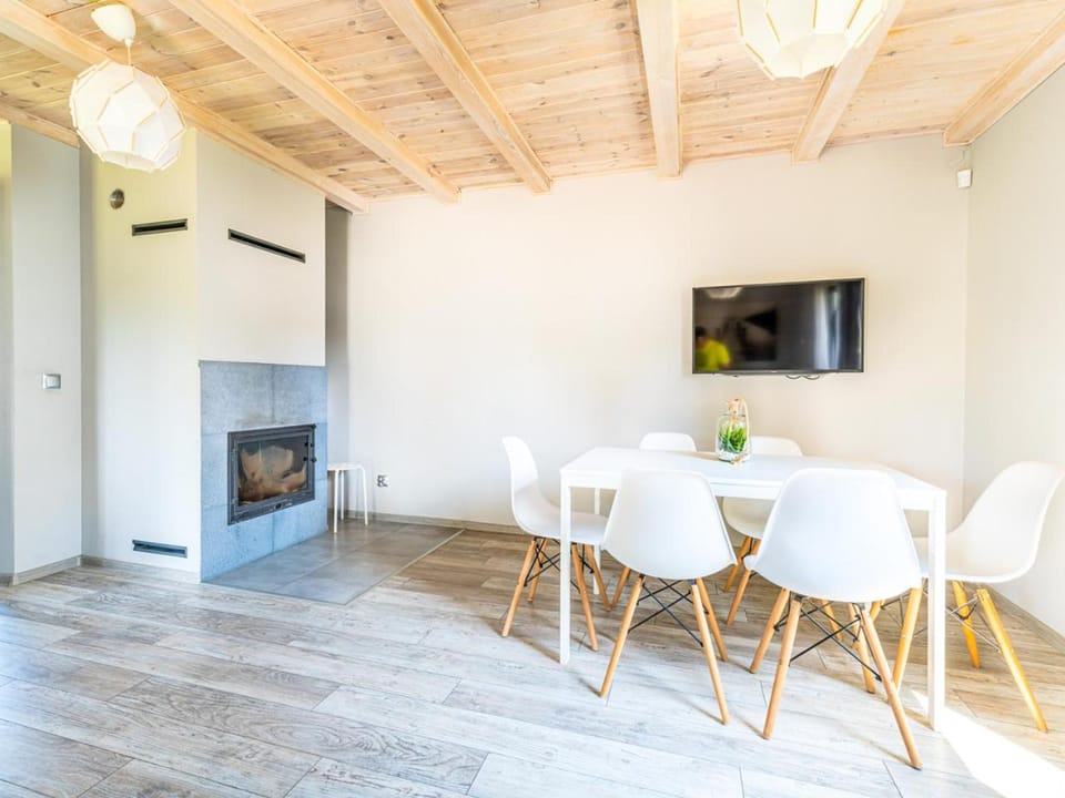TV and multimedia, Living room, Seating area, flat iron