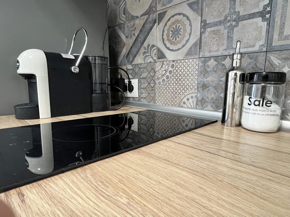 Coffee/tea facilities, Kitchen or kitchenette