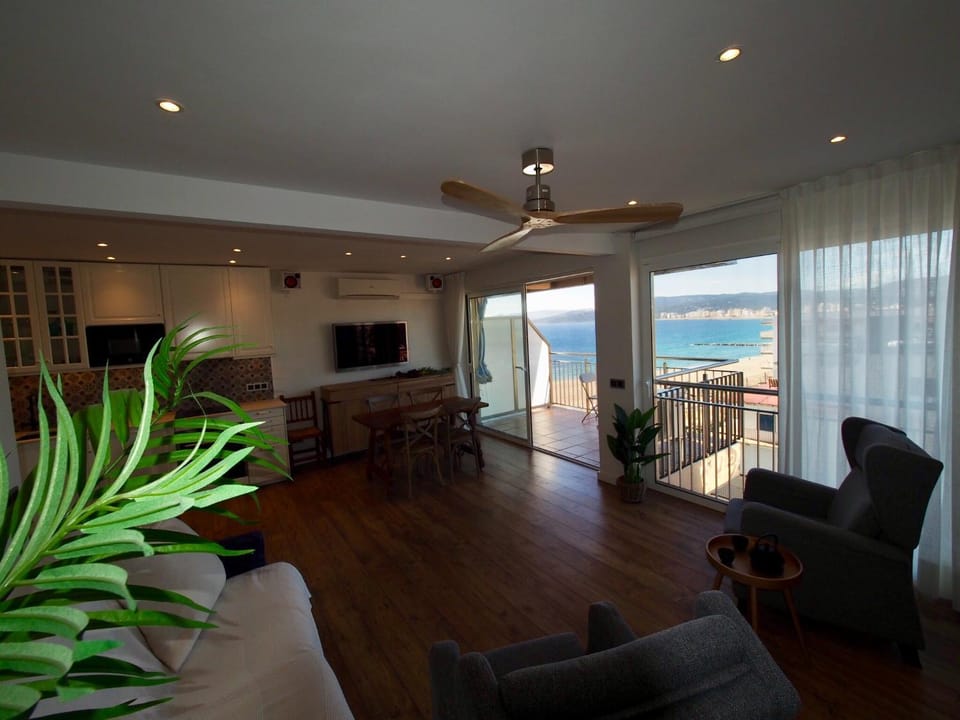 Balcony/Terrace, Living room, Dining area