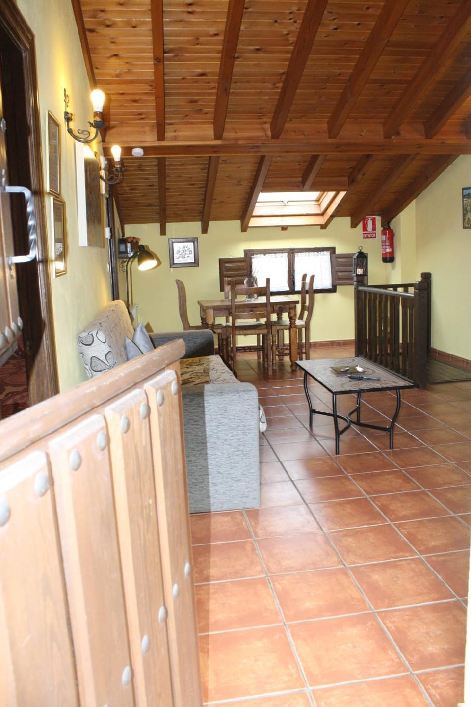 Communal lounge/ TV room, Lobby or reception, Lounge or bar