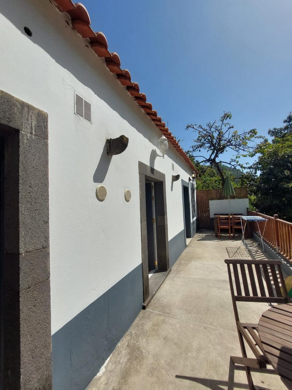 View (from property/room), Balcony/Terrace, Seating area, Garden view, Sea view