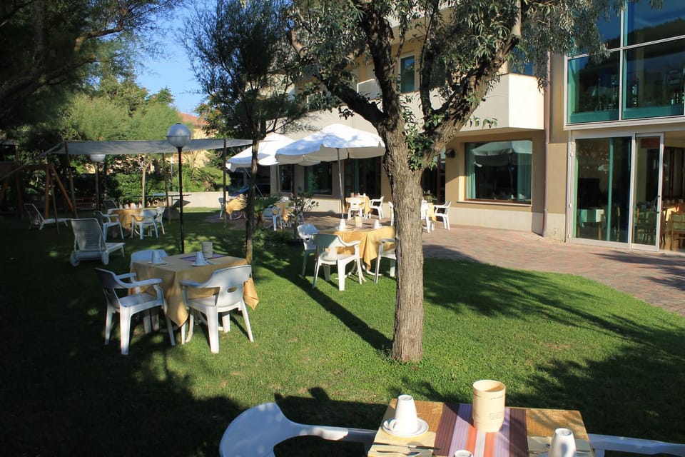 Patio, Garden, Breakfast, Buffet breakfast