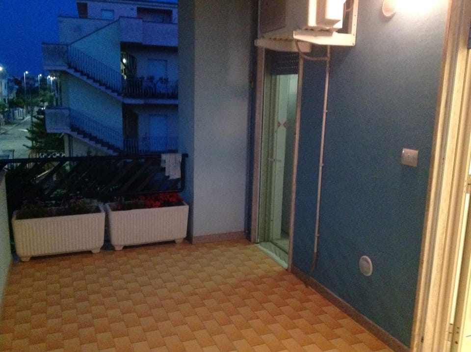 Night, Balcony/Terrace