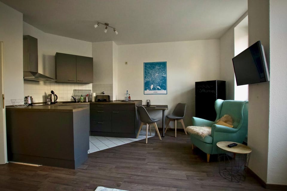 Kitchen or kitchenette, Living room