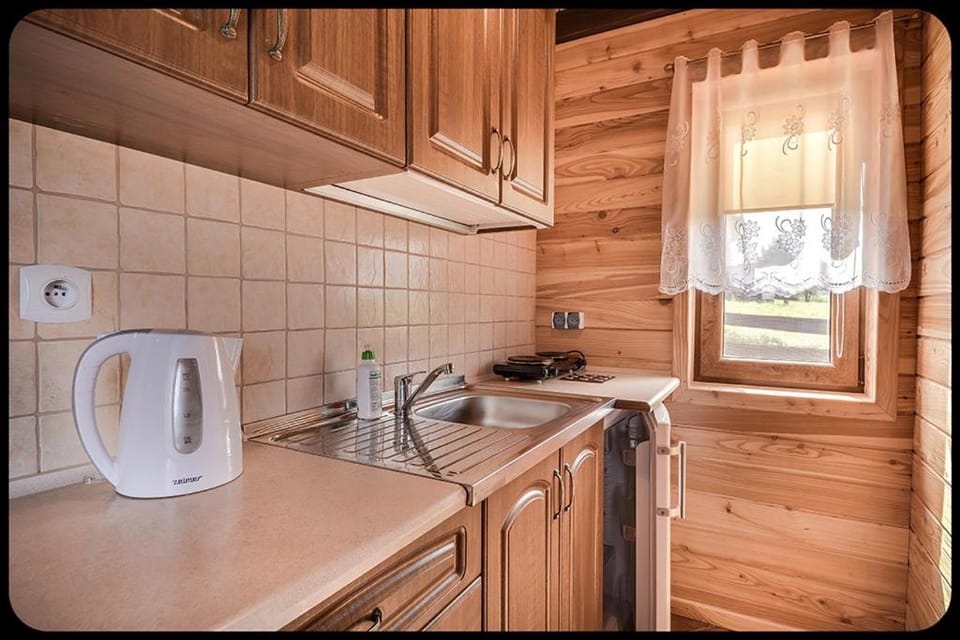 Coffee/tea facilities, stove