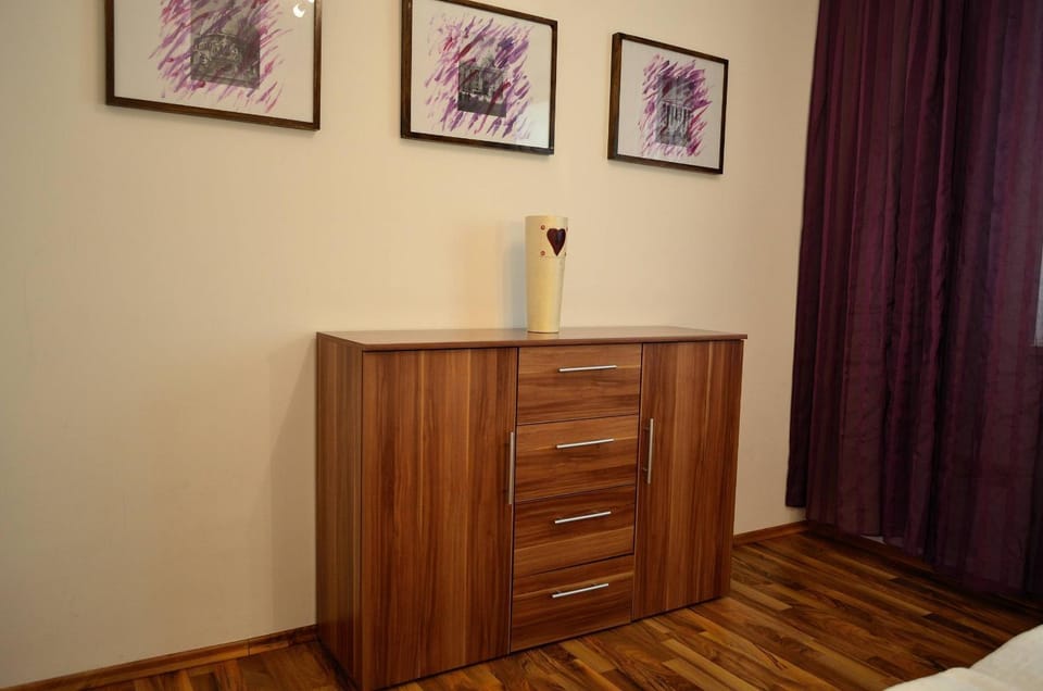 Decorative detail, Bedroom