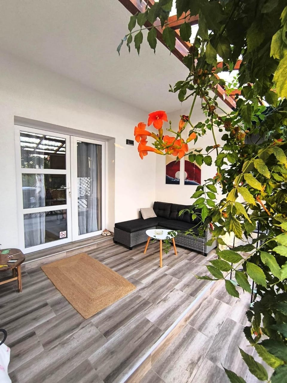 Seating area