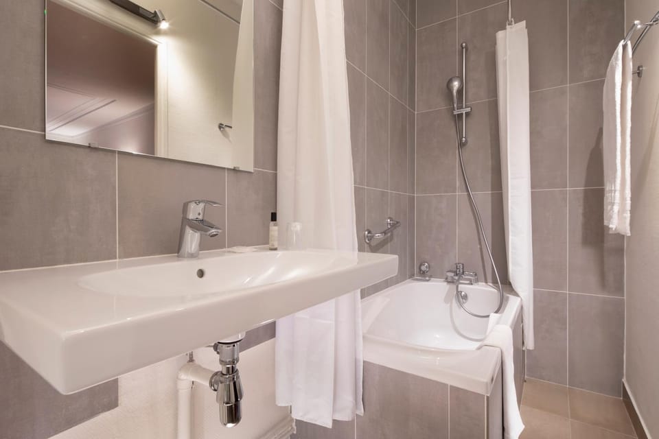 Bathroom, Bath