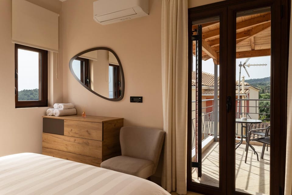 Bed, Photo of the whole room, Bedroom, air conditioner
