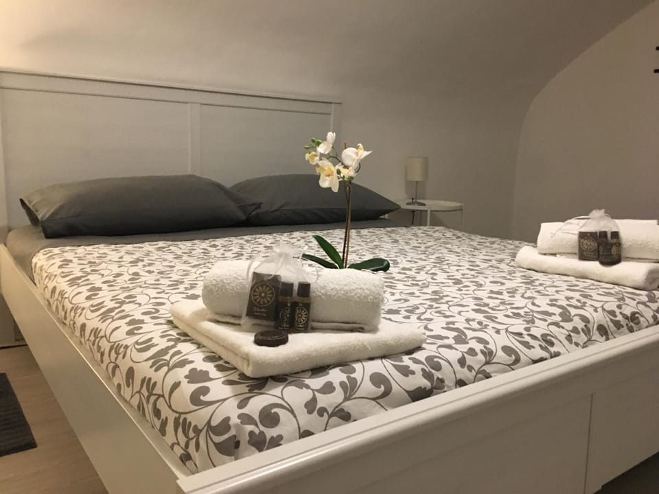 Mini Flat WiFi Apartment in Bari