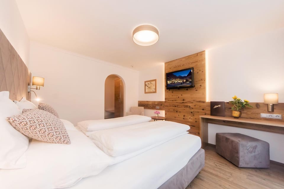 Bed, Photo of the whole room