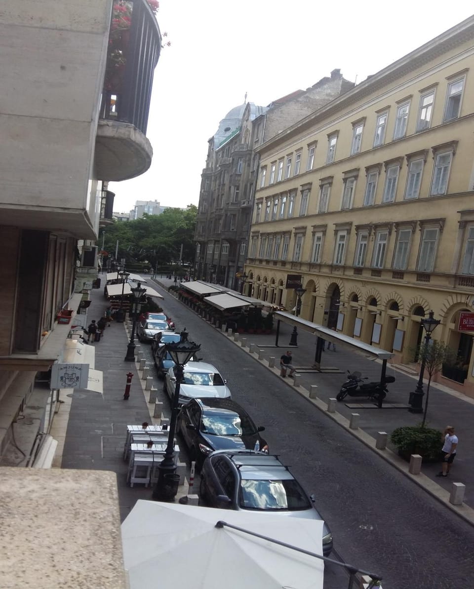 Street view, Quiet street view
