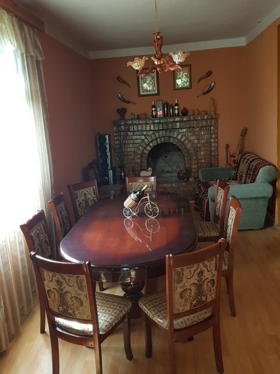 Coffee/tea facilities, Living room, Banquet/Function facilities, Seating area, Dining area, Internal: Not applicable to any particular room