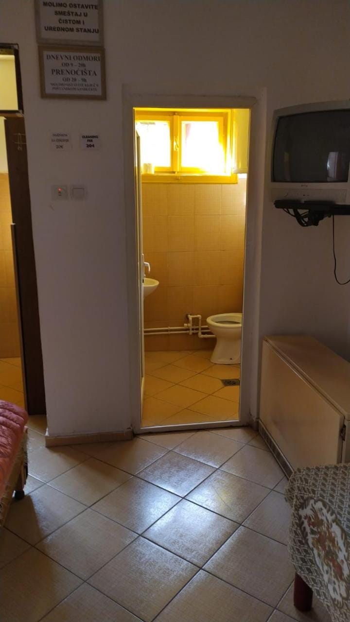 City Rooms 400m from Center Bed and Breakfast in Serbia