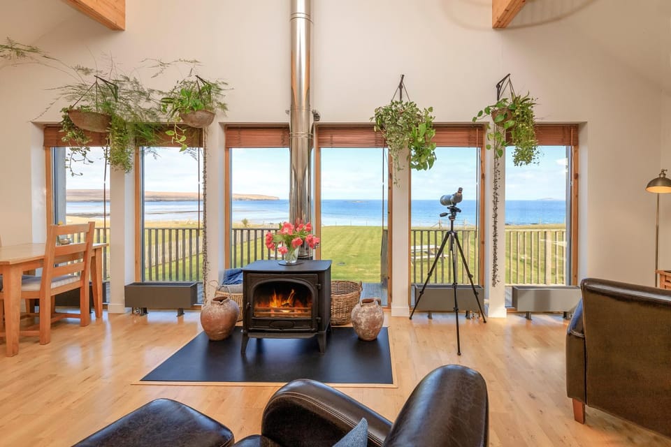 View (from property/room), Dining area, Sea view