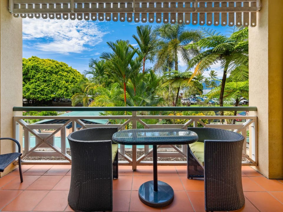 View (from property/room), Balcony/Terrace