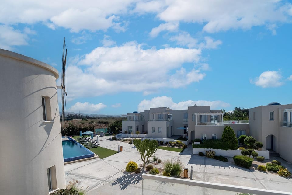 Property building, Pool view, Swimming pool