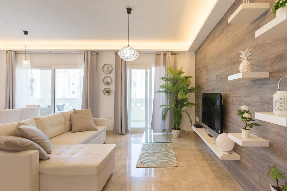 Communal lounge/ TV room, TV and multimedia, Living room, Evening entertainment