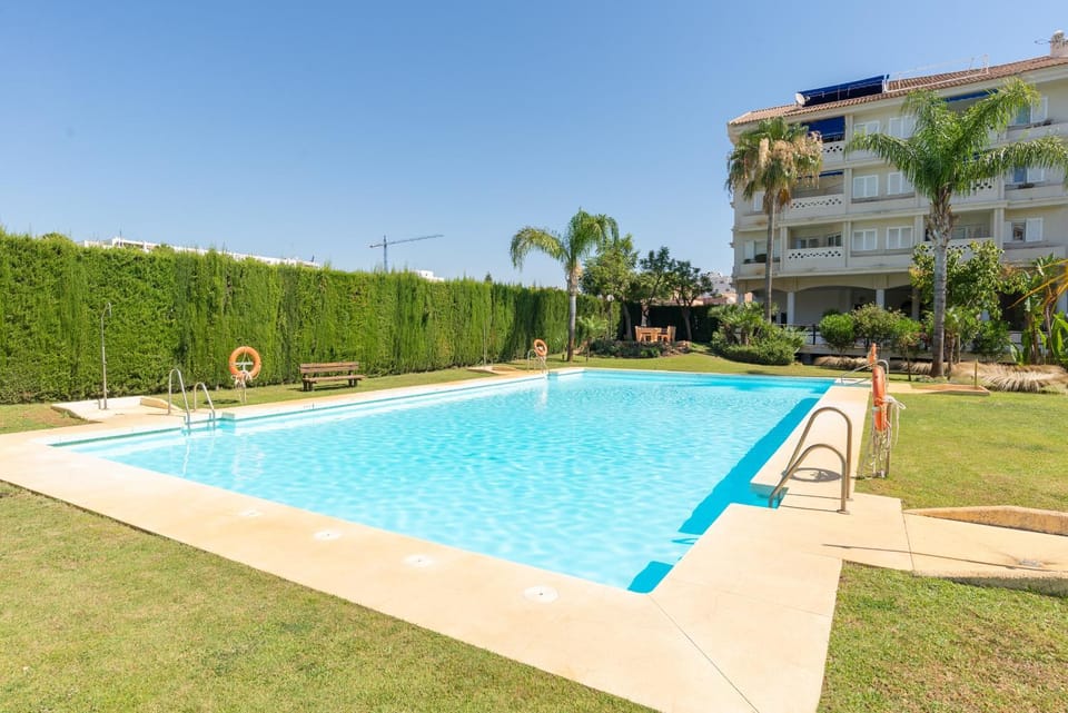 Garden, Swimming pool