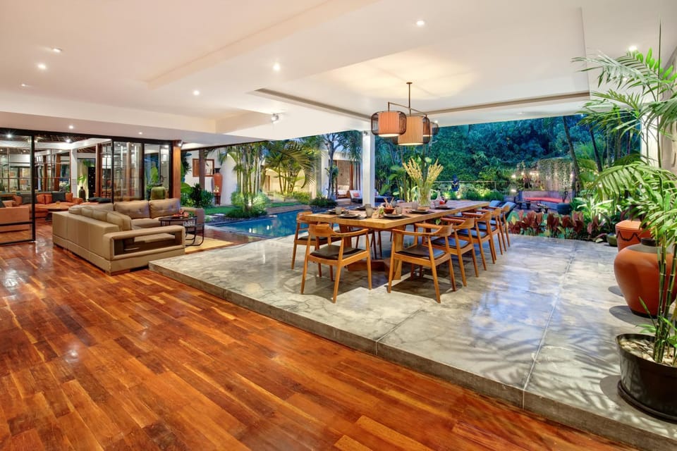 Garden, Living room, Seating area, Garden view, Pool view, Swimming pool