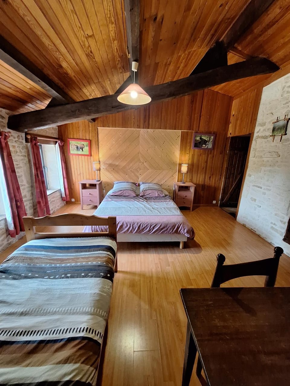 Photo of the whole room, Bedroom