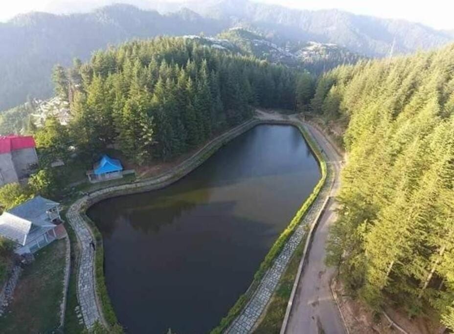 Nearby landmark, Neighbourhood, Natural landscape