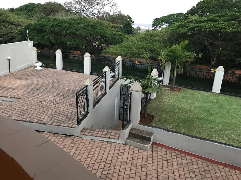 Mbalenhle Guest House (Self-Catering) Bed and Breakfast in Durban