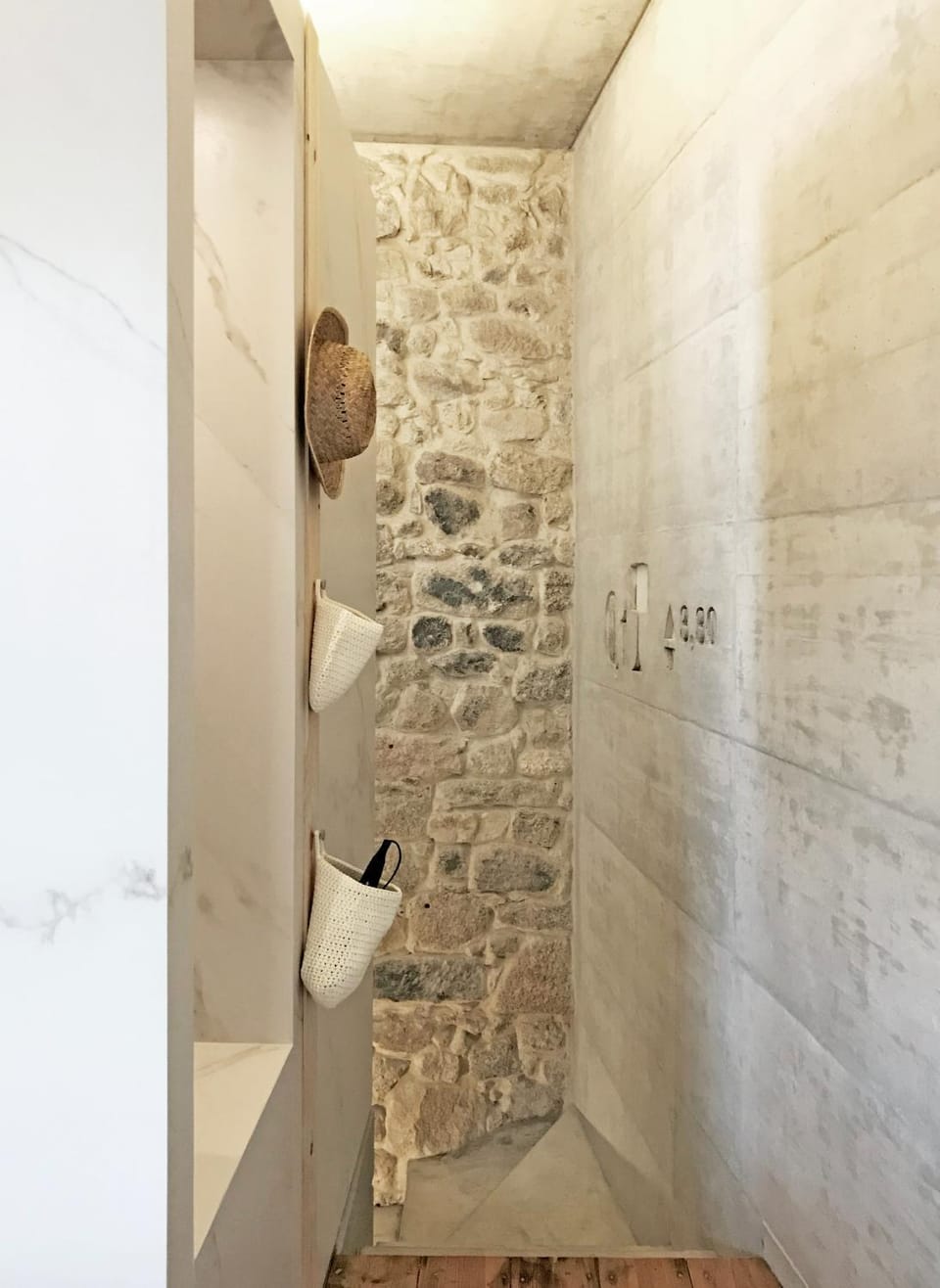 Property building, Bathroom, Decorative detail, Decorative detail, Bedroom, On site, Sunset