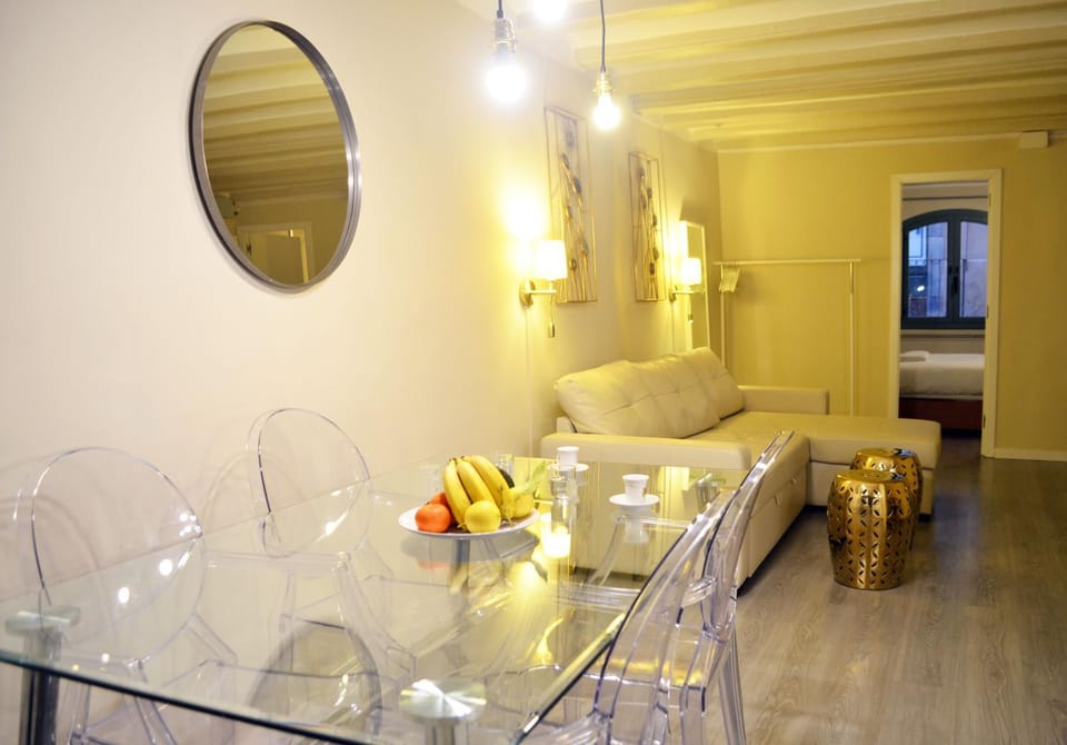 Living room, Lounge or bar