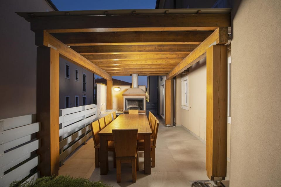 BBQ facilities, Dining area