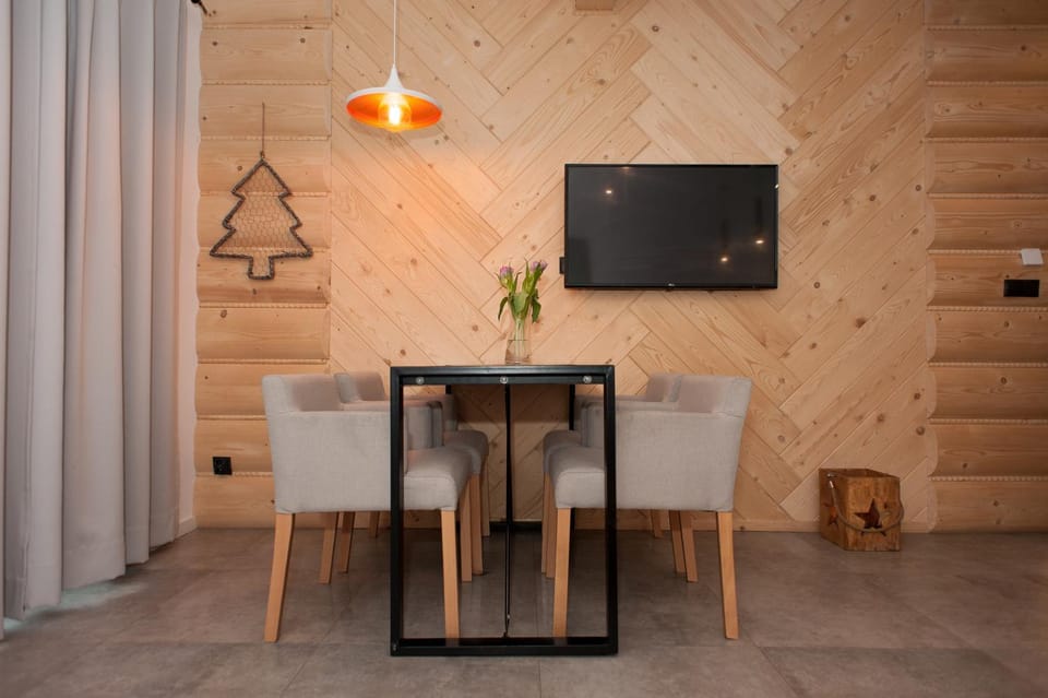 TV and multimedia, Dining area
