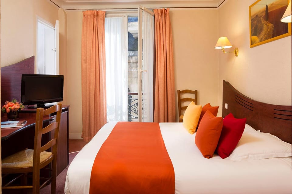 Hôtel Saint Roch Hotel in Paris