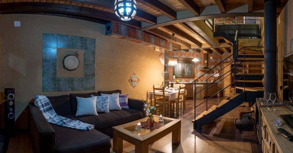 Living room, Lake view