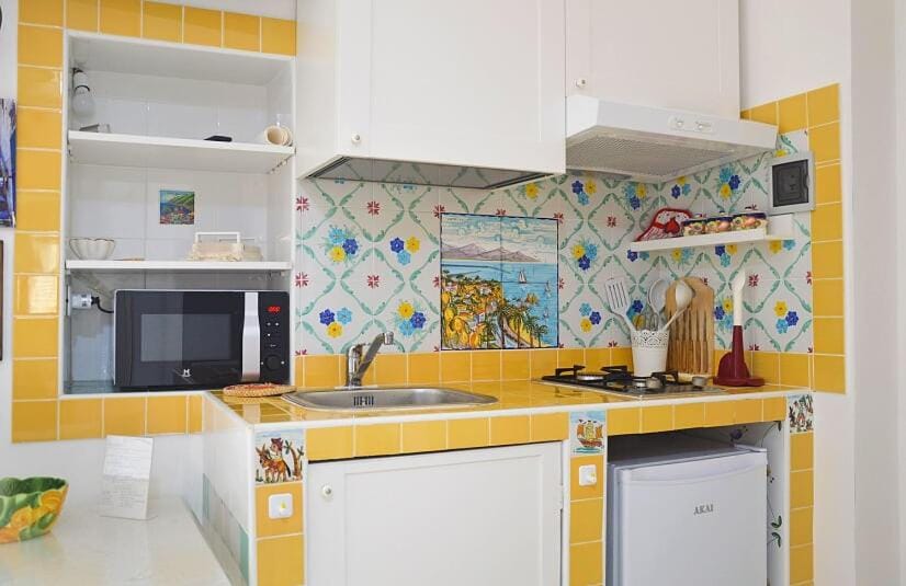 LA SCALINATELLA -vista mare- House in Campania