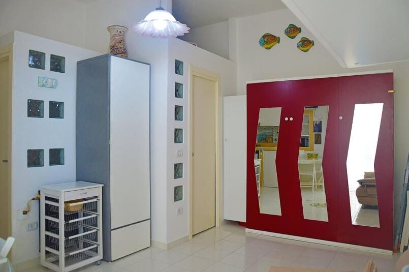 LA SCALINATELLA -vista mare- House in Campania
