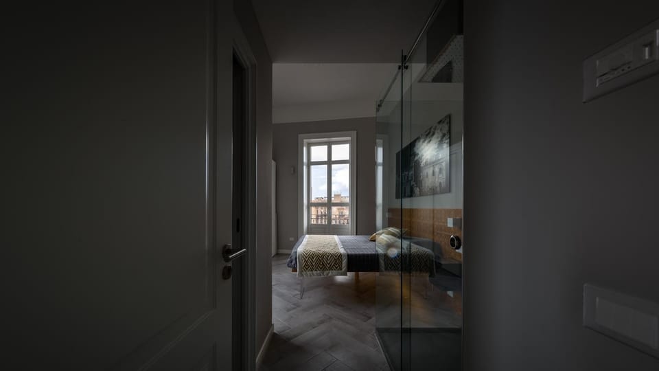 Shower, Bedroom