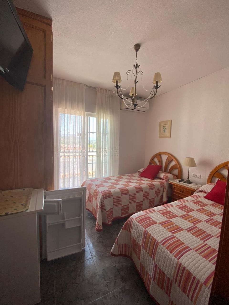 Pensión Mari Carmen Bed and Breakfast in Salobreña