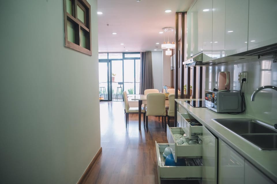 Kitchen or kitchenette, Living room, Seating area, Dining area, oven, pet friendly, stove