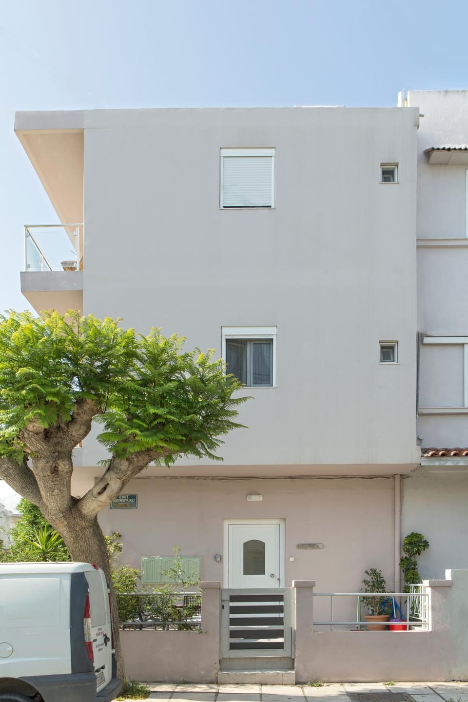 Facade/entrance, Parking