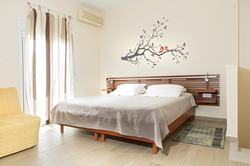 Bedroom, air conditioner