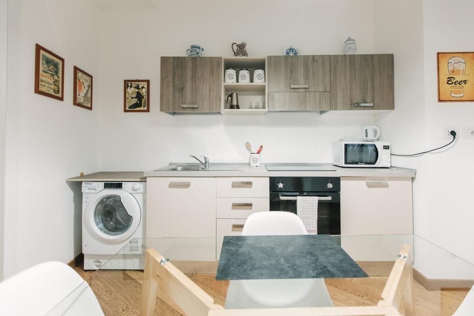 Kitchen or kitchenette, kitchen