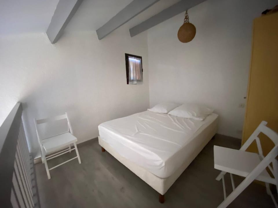 Appartement avec mezzanine, 4 pers, plage à 250m, parking privé, commerces à proximité - FR-1-81-43 Apartment in Leucate