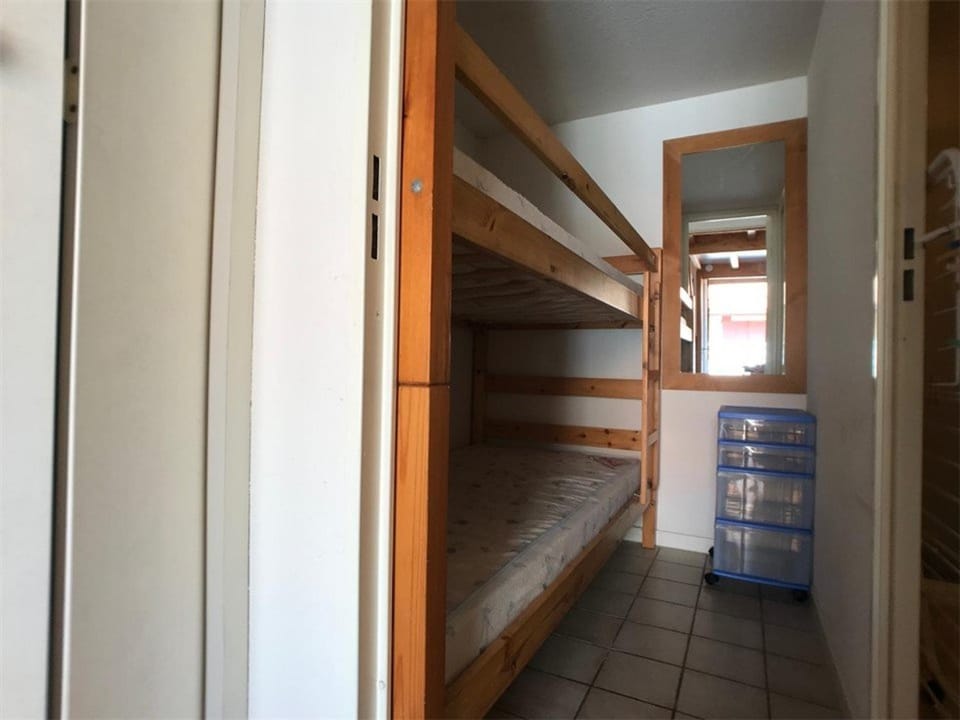 Charmante Villa T1+Cabine+Mezzanine – 4 pers, Terrasse, Parking, Proximité Commerces, Bord de Lac - FR-1-81-53 Cabin in Leucate