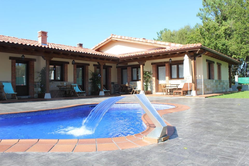 Swimming pool, Swimming pool