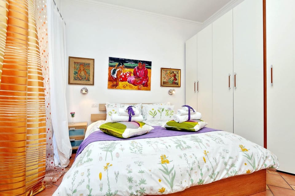 Bed, Photo of the whole room, Bedroom, towels, wardrobe