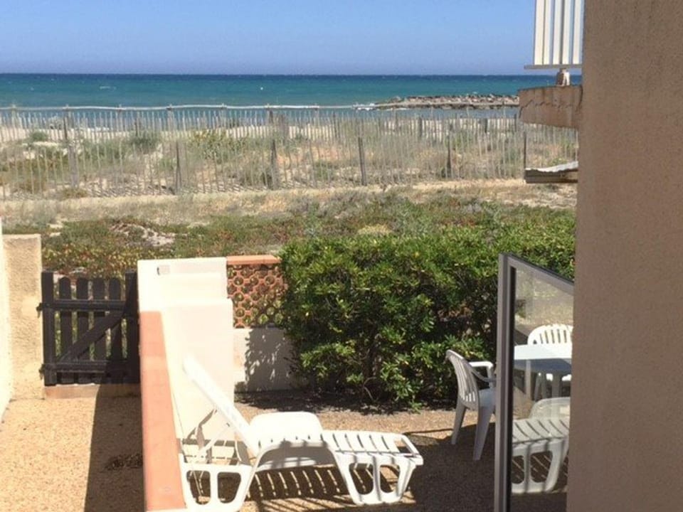 Appartement T3, 6 Pers, Pieds dans l'Eau au Barcarès, Terrasse et Parking - FR-1-81-157 Apartment in Le Barcarès