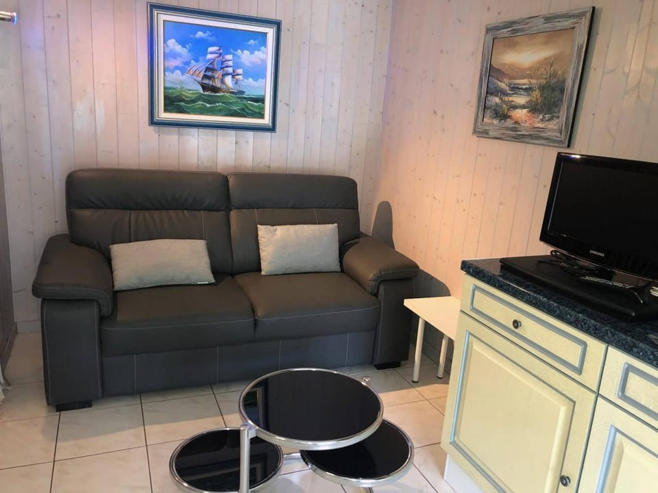 Villa T2 Mezzanine 4 pers avec Parking à La Franqui - FR-1-81-370 Villa in Leucate