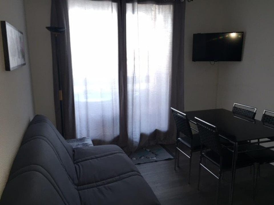 2 Pièces Climatisé, Parking, Port Barcarès - FR-1-81-402 Apartment in Le Barcarès